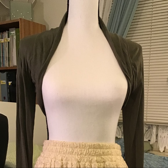 🚼Zak collection army green short cardigan. ML - Picture 1 of 5